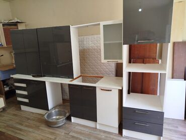 şuşe qapi: Ideal veziyyetde metbex mebeli olcu 3.30 sm 490 azn tecili catdirilma