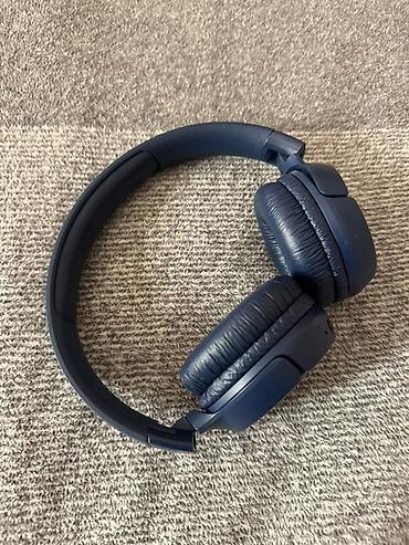 planset telefon: JBL on-ear simsiz qulaqlıq – tünd mavi rəng. Xüsusiyyətlər: - — 1