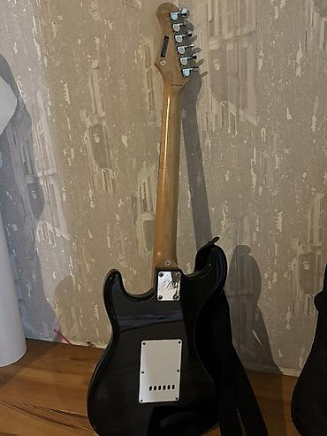 klas 6: Elektro gitar – Eko (Est. 1959) brendi, Strat tərzi gövdə dizaynı - — 4