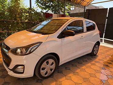 спинка: Chevrolet Spark: 2019 г., Хэтчбэк — 3