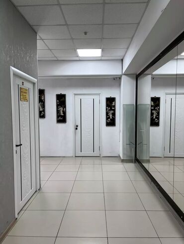 аренда помещения под маникюрный салон: Сдаю Кабинет в салоне, 18 м², Для бровиста, Для визажиста, Для лешмейкера