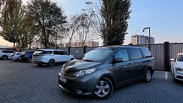 tayota sienna: Toyota Sienna: 2010 г., 3.5 л, Автомат, Бензин, Минивэн — 1