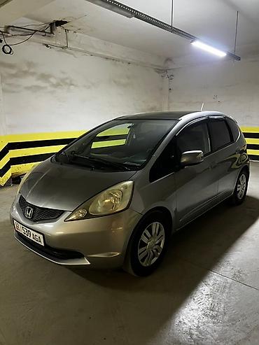 Honda: Honda Jazz: 2010 г., 1.4 л, Механика, Бензин, Хэтчбэк — 2