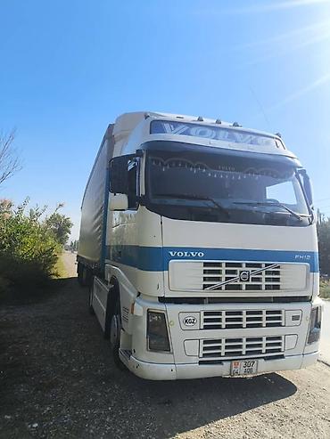 Тягач, Volvo, 2002 г., Тентованный