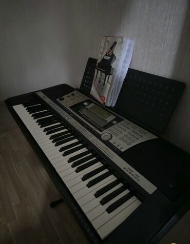 zeng ucun musiqi: Sintizator Yamaha PSR-740,yaxsi veziyyetdedir,her funksiyasi