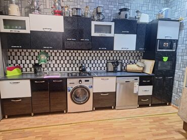 Digər mebel: Kuxna Mebeli satılır qiyməti 550 manat ölçüsü 5 metr üzərində qaz