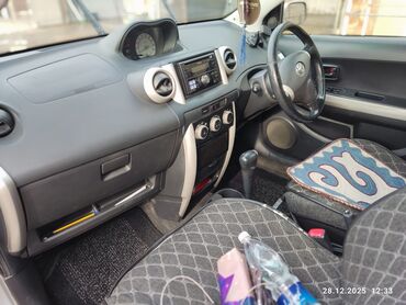 Toyota: Toyota ist: 2003 г., 1.5 л, Автомат, Бензин, Хэтчбэк — 5