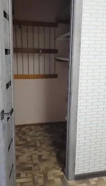 Кыймылсыз мүлк: Просторная квартира с изолированными комнатами и большим коридором. - — 4