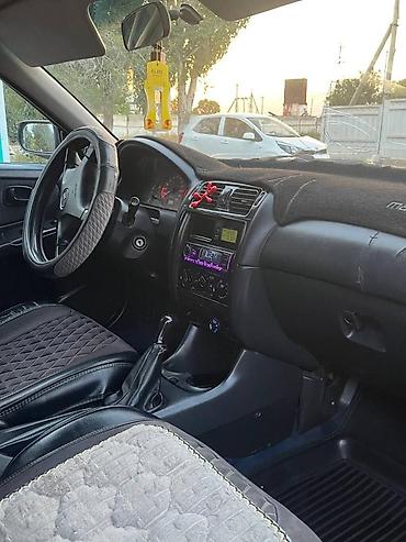 фолсваген б 5: Mazda Capella: 1999 г., 1.8 л, Кол менен иштөөчү, Бензин, Седан — 8