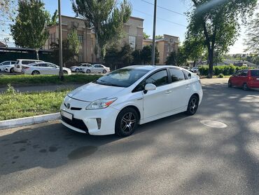 подкрылок приус: Toyota Prius: 2015 г., 1.8 л, Вариатор, Гибрид