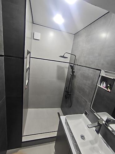 Душевые кабины: Душевая кабина Прямоугольная, Размер: 1 x 1 см, Высота поддона: 18 см,Покрытие: Другое покрытие — 13