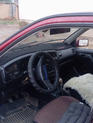 на гольф 3 венто: Автомобиль Volkswagen Golf III в кузове хэтчбек, окрашенный в красный