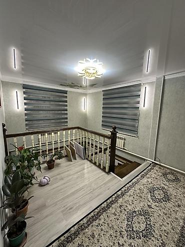 дом двух этажный: 6 комнат и более, 250 м², 5 соток, Каракол, Собственник — 10