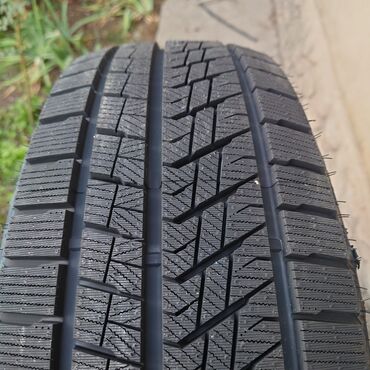 дверная обшивка гольф 3: Шиналар 225 / 60 / R 18, Кыш, Жаңы, Комплект, Жеңил унаалар, Кытай