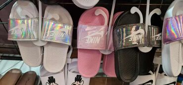 svecani kombinezoni za punije dame: Papuče za plažu, Nike, 37