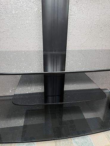 divar rəfləri: Şüşə TV stendi və divara montajlı TV dayağı komplekti - Rəng: qara — 4
