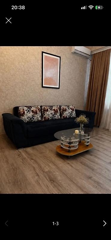 Qonaq otağı üçün rahat və zərif divan - Rəng: tünd göy/qara