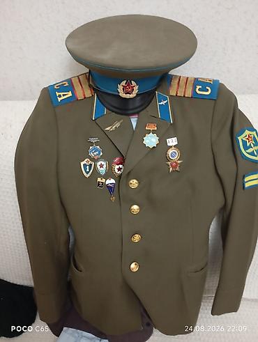 кожаная куртка бу: Sovet əsgər forması medallar ile bir yerde — 1