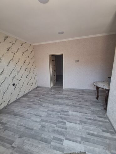 xacmazda tecili satilan evler: Binəqədi qəs. 2 otaqlı, 45 kv. m, Kredit yoxdur, Orta təmir