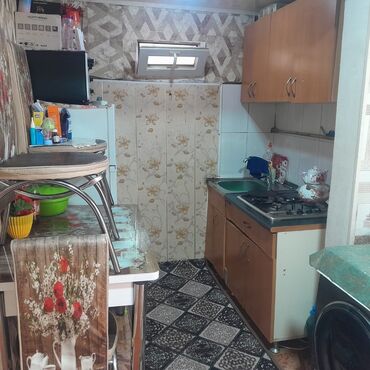 Həyət evləri və villaların satışı: 1 otaqlı, 65 kv. m, Kredit yoxdur, Orta təmir — 8