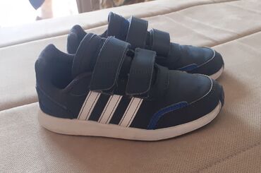 adidas odeca: Adidas, Patike, Veličina: 28