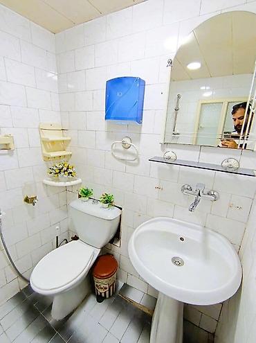 4 5 saatliq is elanlari: İcarəyə verilir 4 otaqlı ofis 80 m², Nəsimi r. 700 AZN/ay 4 otaqlı — 1