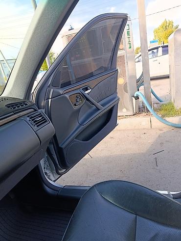 Mercedes-Benz E-Class: 2001 г., 4.3 л, Автомат, Бензин, Седан