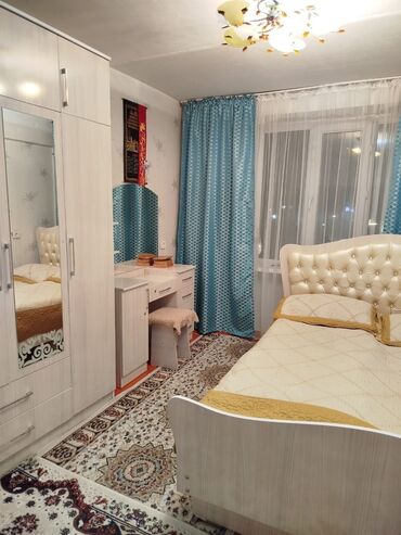 кв г кант: 3 комнаты, 70 м², 105 серия, 4 этаж, Косметический ремонт