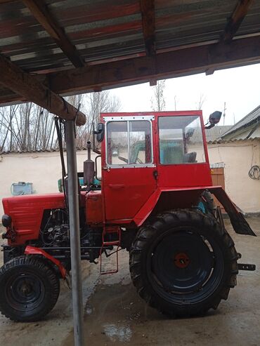 Другие тракторы: Трактор колесный с кабиной Основные характеристики: - Полный комплект — 8