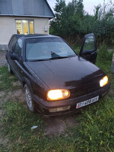Volkswagen: Volkswagen Golf: 1995 г., 1.8 л, Механика, Бензин, Хэтчбэк