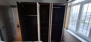 qutu profil: Açılan, 3 qapılı Düz dolab, Şifonyer