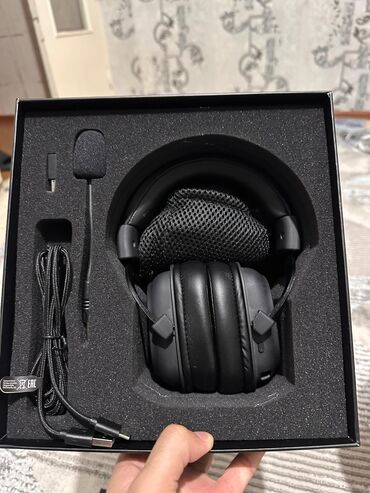 вакуумные наушники беспроводные: Полноразмерные, Новый, Беспроводные (Bluetooth), Для DJ