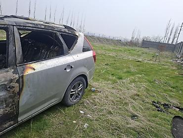 Другие детали кузова: KIA Ceed SW (универсал), серебристый, после пожара. Отлично подходит — 5