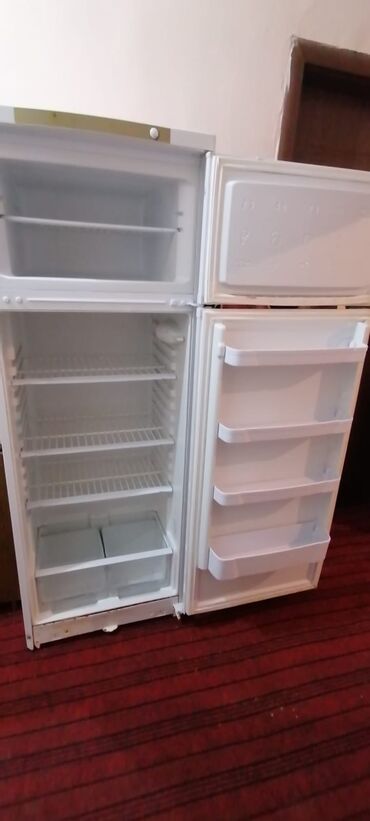 soyuducu toshiba: Soyuducu 230 Azn. Hec bir problemi yoxdu iwlek veziyyetdedi. Yenisi