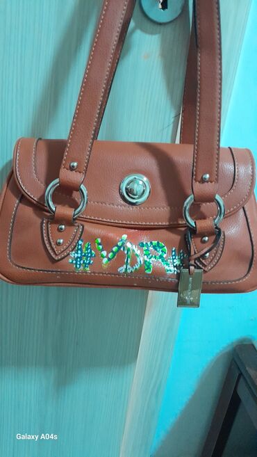 crocs papuce novi sad: Shoulder bag, Material: Leather