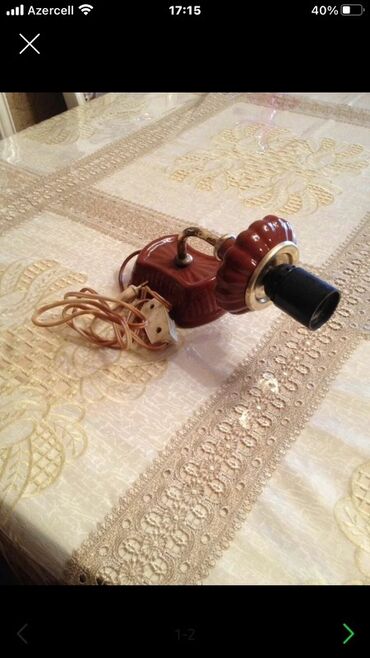 Çantalar: Şaftalı rəngli, düzbucaqlı formalı klaç çantası. Çanta qızılı rəngli — 7