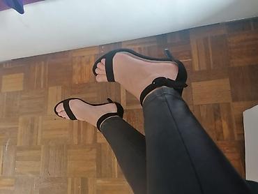 size 6 in eu: Elegantne ženske sandale na potpeticu - Boja: crna - Model: otvoreni — 3
