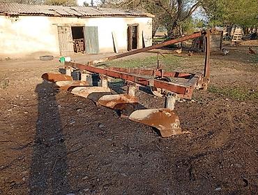 Другие плуги: Отвальный плуг навесной, многокорпусный - Конструкция: рама из — 5