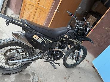 Эндуро-мотоцикл KAYO 250CC в чёрном цвете с графикой «06». Подходит at lalafo.kg Эндуро-мотоцикл KAYO 250CC в чёрном цвете с графикой «06». Подходит
