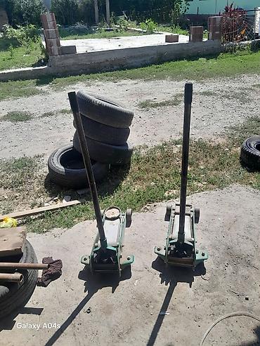 Комплект оборудования для шиномонтажа и автосервиса. В составе: - 2