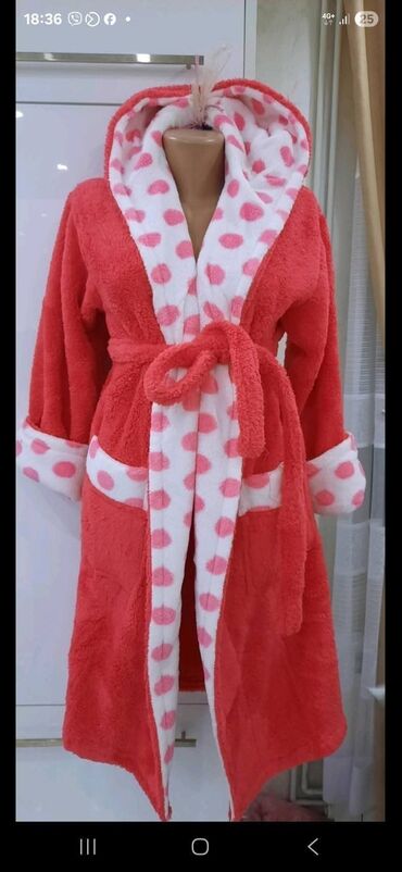 Bademantili: Veličine S m l xl 2xl
 2900 dinara — 11