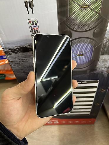 Apple iPhone: IPhone 13, Б/у, 128 ГБ, Белый, Защитное стекло, Чехол, Кабель, 76 % — 8