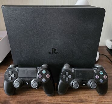 ps4 oyun yazılması: Playstation 4 Slim - 500GB. Əla vəziyyətdədir. Üstəlik kullerli konsol