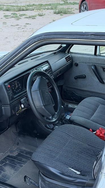 Volkswagen: Volkswagen Jetta: 1987 г., Седан — 6