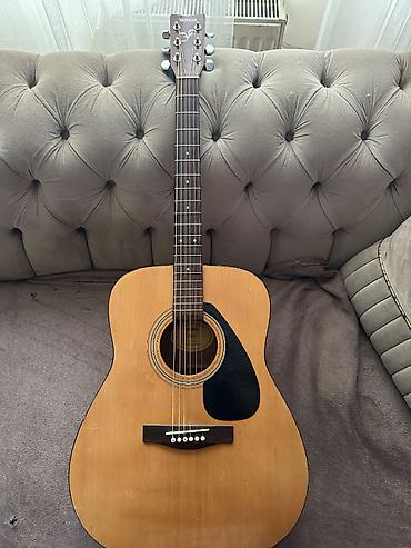 islənmis gitara: Akustik gitara, Yamaha, 6 sim, İşlənmiş, Ünvandan götürmə, Pulsuz çatdırılma, Ödənişli çatdırılma — 1
