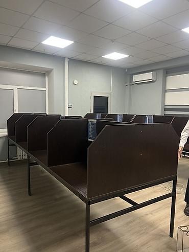 парты для офиса: Офисный стол, Б/у, Нерегулируемый, цвет - Коричневый, Прямоугольный, ЛДСП — 2