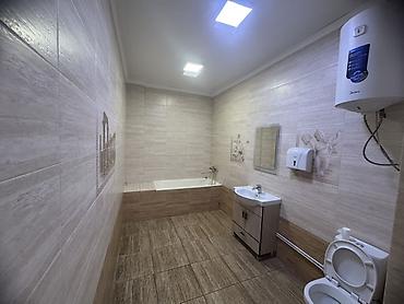 Аренда помещений свободного назначения: Сдаётся офисное помещение на 11 этаже в центре города. 📍 Локация — 9