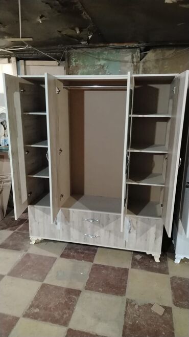 Dolablar: Yeni, 4 qapılı Düz dolab, Dolab-asılqan — 4