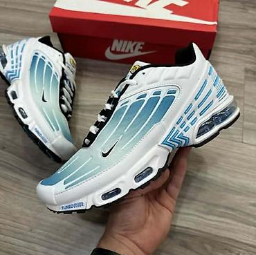 nova revolution: A klasa TN i Nike 95
Brojevi na slikama 
4500 din — 3