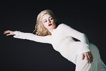 Другие услуги: Фотосессия в городе Бишкек. 1 час - 3000 с. Вы получите от 20 до 40 — 16